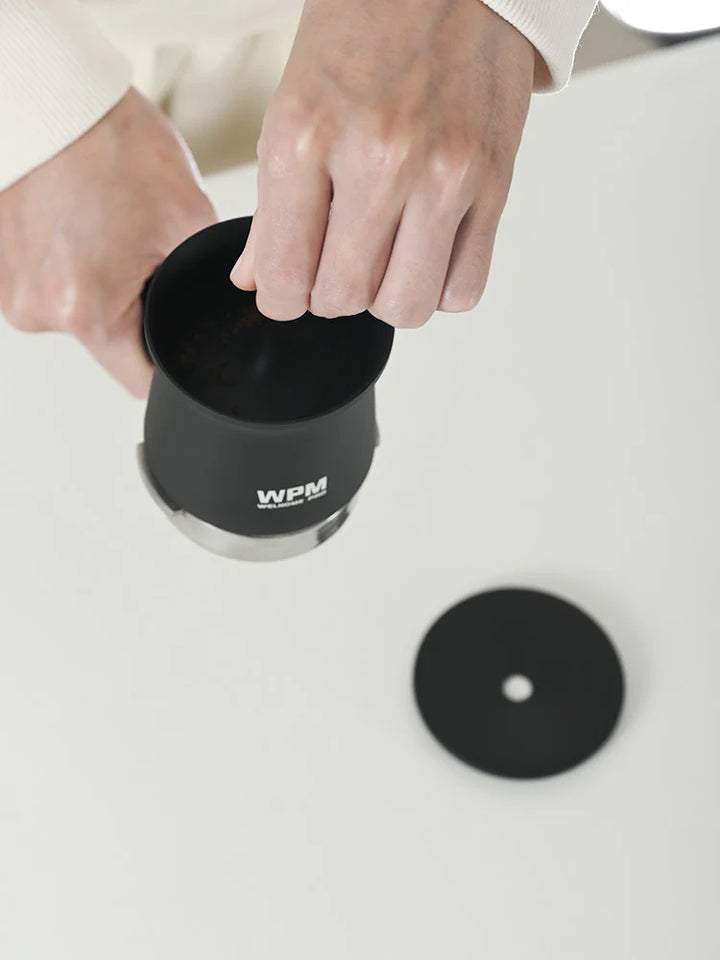 WPM  Magnetic Dosing Cup (58mm) BLACK