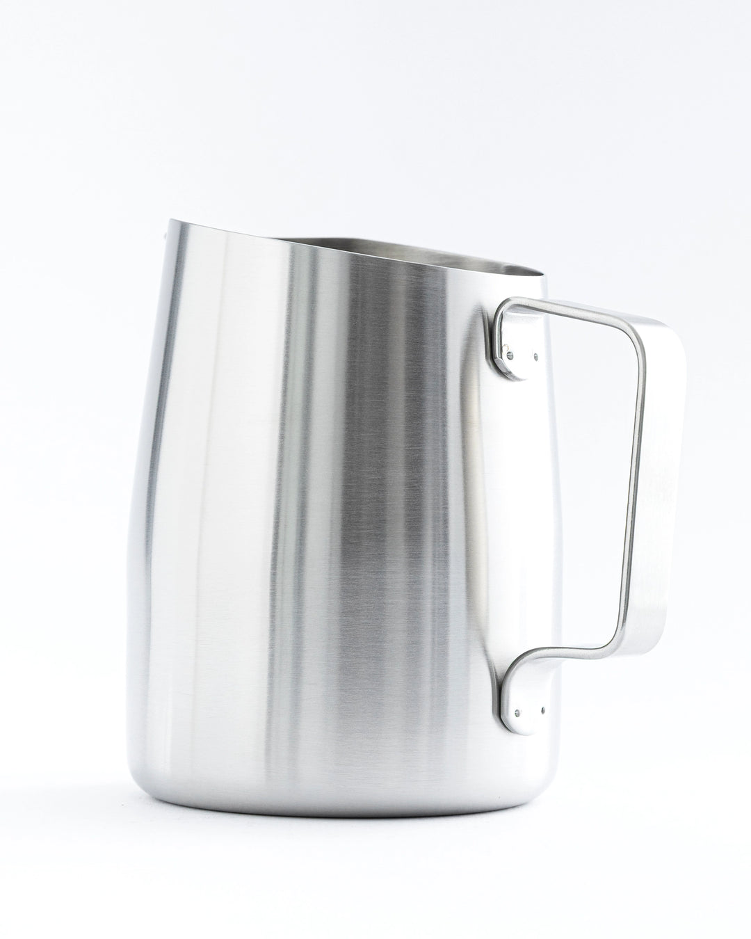 WPM Milk Pitcher 650ml Round Spout (Wide) - Silver